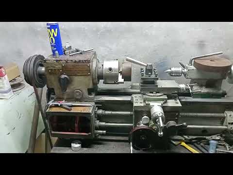 Видео: Токарный станок ТВ-7. Точу шкив для электродвигателя.