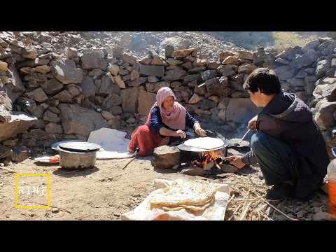 Видео: Мать-пастух готовит на горе | Жизнь в деревне, Афганистан