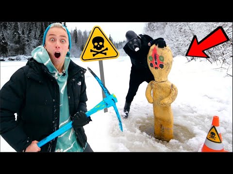 Видео: Эти жуткие и ужасные находки, мы нашли во льдах, где затонула SCP СКУЛЬПТУРА