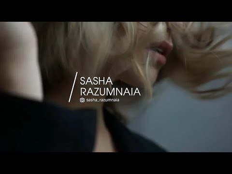 Видео: Саша Разумная |  Пою твои любимые песни под гитару 💋 #shorts