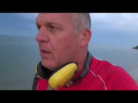 Видео: Находка просто ОГОНЬ! Я в ШОКЕ! Пляжный поиск золотых и серебряных изделий с металлоискателем! МЖК
