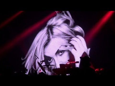 Видео: Ірина Білик - Я відріжу хвилі @ Тур 2016, Умань