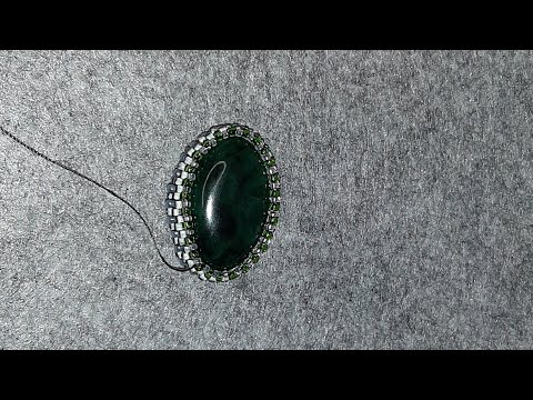 Видео: Оплётка кабошона "мозаичное плетение" для начинающих.