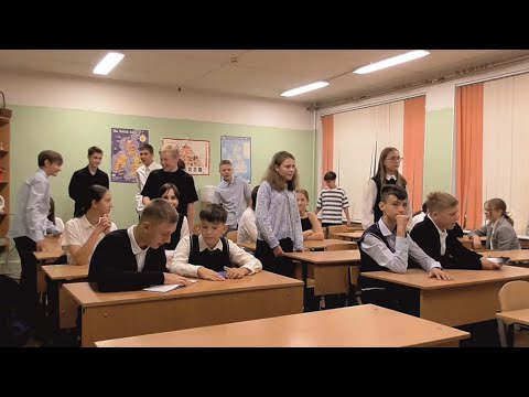 Видео: В 8-й КЛАСС / 2 сентября 2024