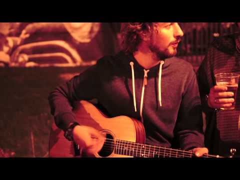 Видео: Кино - Это не любовь (кавер) - Завтраккусто