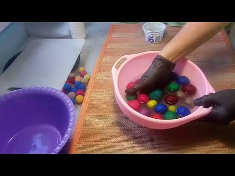 Видео: Войлочные шарики на сковороде:)