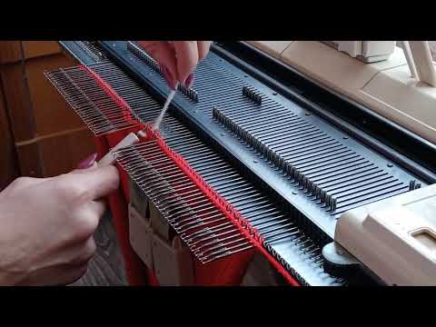 Видео: Как связать окат рукава частичным вязанием на вязальной машине