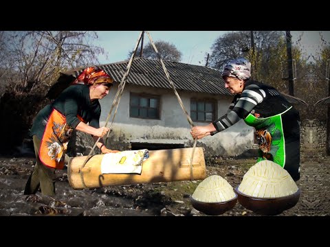 Видео: Как в деревне делают традиционное азербайджанское масло? - СТАРЫЙ ПРИЕМ