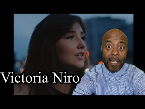 Видео: Uncle Momo Reacts to Victoria Niro - Молодий юначе