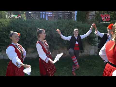Видео: Руси коси - Мъжка фолклорна група "Дорково"