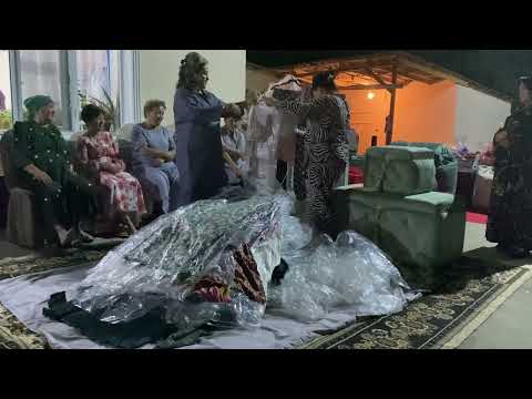 Видео: Сандык ашу. Киім кешек көрсету. Құдалық. Қыз жасауы