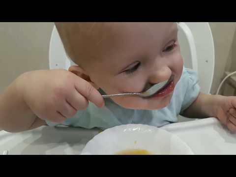 Видео: Что должен уметь ребенок в 1,3 и в 1,4 ? Развитие ребенка после года