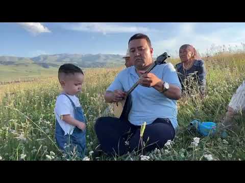 Видео: Ардаби Мәулетұлының әйгілі Әсет ақын Найманбайұлының басында тартқан күйі 2024 жыл шілде