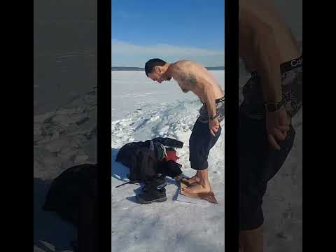 Видео: Прорубь в Прощеное Воскресенье!