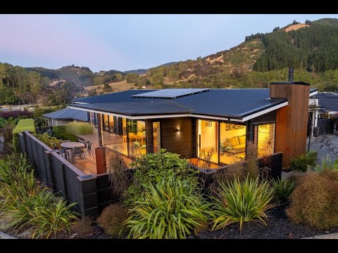 Видео: Посмотрим ещё один дом, выставленный на продажу