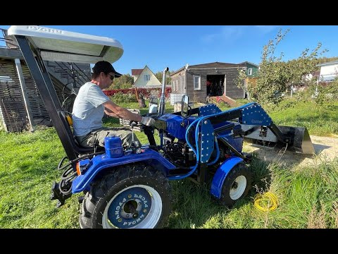 Видео: Русич Т-18 - предварительные испытания фронтального погрузчика