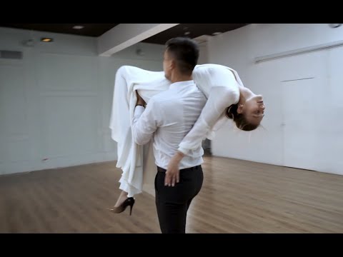 Видео: Самый красивый свадебный танец с поддержками