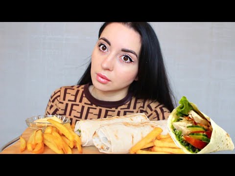 Видео: ВКУС МОЕЙ БАБУШКИ / 2 ШАУРМЫ ЗА РАЗ MUKBANG Ayka Emilly