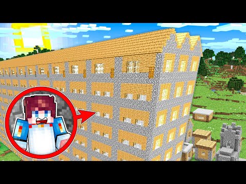 Видео: ЗВІДКИ В НАШОМУ ПОСЕЛЕННІ ВЕЛИКИЙ ХМАРОЧОС В МАЙНКРАФТ