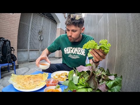 Видео: 2 доллара Сайгон Бань Ксео (такую ​​еду можно попробовать только во Вьетнаме)
