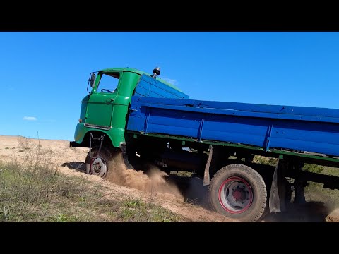 Видео: Обзор и тест драйв на бездорожье IFA W50L. Лучше советских грузовиков?