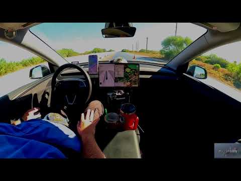 Видео: Tesla FSD 14.1.4 — слишком бурно реагирует на выбоины и останавливается на обочине для похорон?! ...