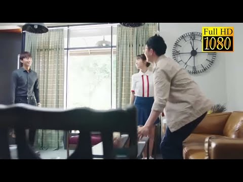 Видео: Золушка приводит генерального директора домой, и ее отец очень доволен и счастлив.