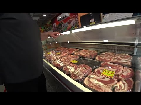 Видео: ЗЕЛЁНЫЙ БОРЩ/МЯСНОЕ ИЗОБИЛИЕ глаза РАЗБЕЖАЛИСЬ/Накупили МЯСО и ДЕЛИКАТЕСЫ/К нам едут РОДСТВЕНИКИ
