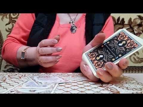 Видео: Крестовый Король. Жизнь и быт.