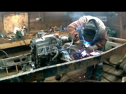 Видео: установка двигателя  изготовление переднего кардана
