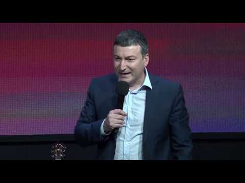 Видео: "Важные вещи" мешают самому главному - Рустам Фатуллаев