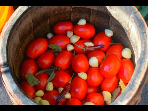 Видео: Помидоры зимой больше НЕ ПОКУПАЮ! Заготовка помидоров на Зиму в бочке. И МЯСО И РЫБА