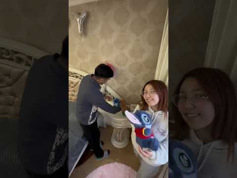 Видео: Блоггерлер үйінде не бар? Тоқашпен Нұрбек 🏠❤️