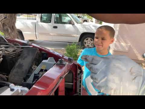 Видео: 2007 Dodge Ram 1500 4.7 замена водяного насоса