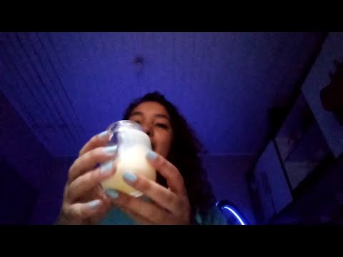 Видео: АСМР-массаж с обильным количеством крема и постукиванием по плечам, спине и ногам, от напряжения и у