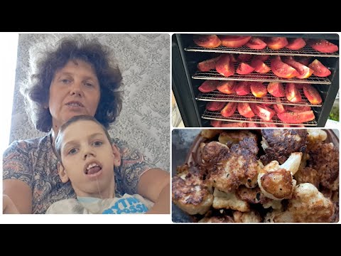 Видео: Наші будні 4 вересня 2025. Готую цвітну капусту🥦. Готую в'ялені помідори 🍅