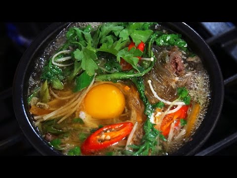 Видео: Рагу из маринованной говядины в глиняном горшке (тукбэги-пулькоги)