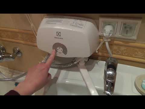 Видео: Проточный водонагреватель ELECTROLUX SMARTFIX 2 0 TS устанавливаем без сверления стен