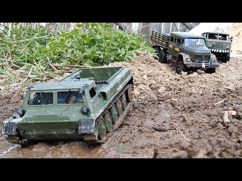 Видео: RC WPL E-1 против 4х4 и 6х6 на бездорожье. RC WPL E-1 vs 4x4 & 6x6 off road action