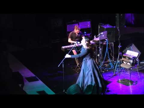 Видео: Елена Ваенга.  Омск, 28.04. 2015