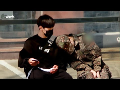 Видео: Что делать, если женщина уснула на плече?