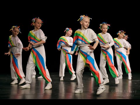 Видео: "Планета детства", ансамбль "После уроков". "Planet of childhood", ensemble "After the lessons".