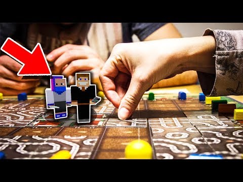 Видео: КТО ПЕРВЫЙ ПРОЙДЕТ, ТОТ ВЫИГРАЛ В НАСТОЛЬНУЮ ИГРУ ВНУТРИ MINECRAFT?! КТО ИЗ МАЙНКРАФТЕРОВ ПОБЕДИТ?!