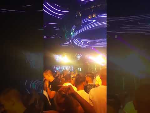 Видео: Меди - Ще ме търсиш. Live in LAV Premium Club