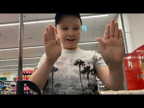 Видео: Heloween еще не скоро, а мы уже покупаем сладости