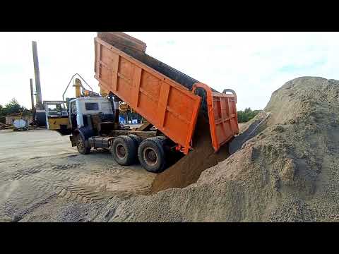 Видео: Рабочие моменты на МАЗе. Работа по месту в карьере, Крайний рейс