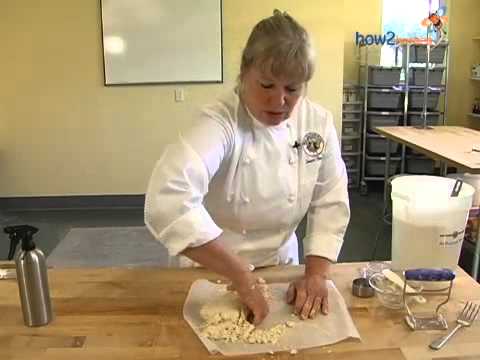 Видео: Тестовая кухня для пирогов Pie Crust 101 из муки King Arthur Flour