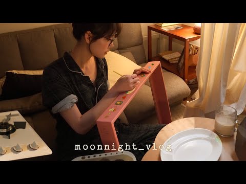 Видео: Жизнь одинокого корейца : Работа, готовка и DIY | Пир из редьки. Жареный рис с кимчи и суп с крабом