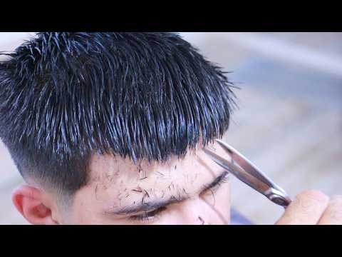 Видео: asmr стрижка со звуком машинки и ножниц — урок по стрижке фейд