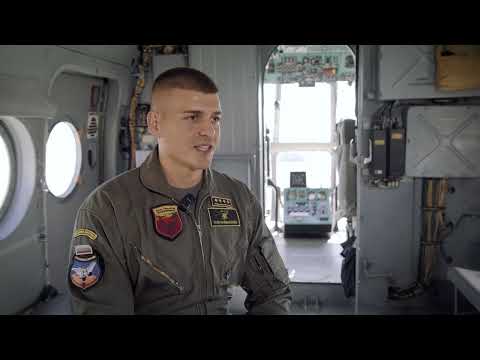 Видео: Първенците: капитан Руси Кърмаджиев